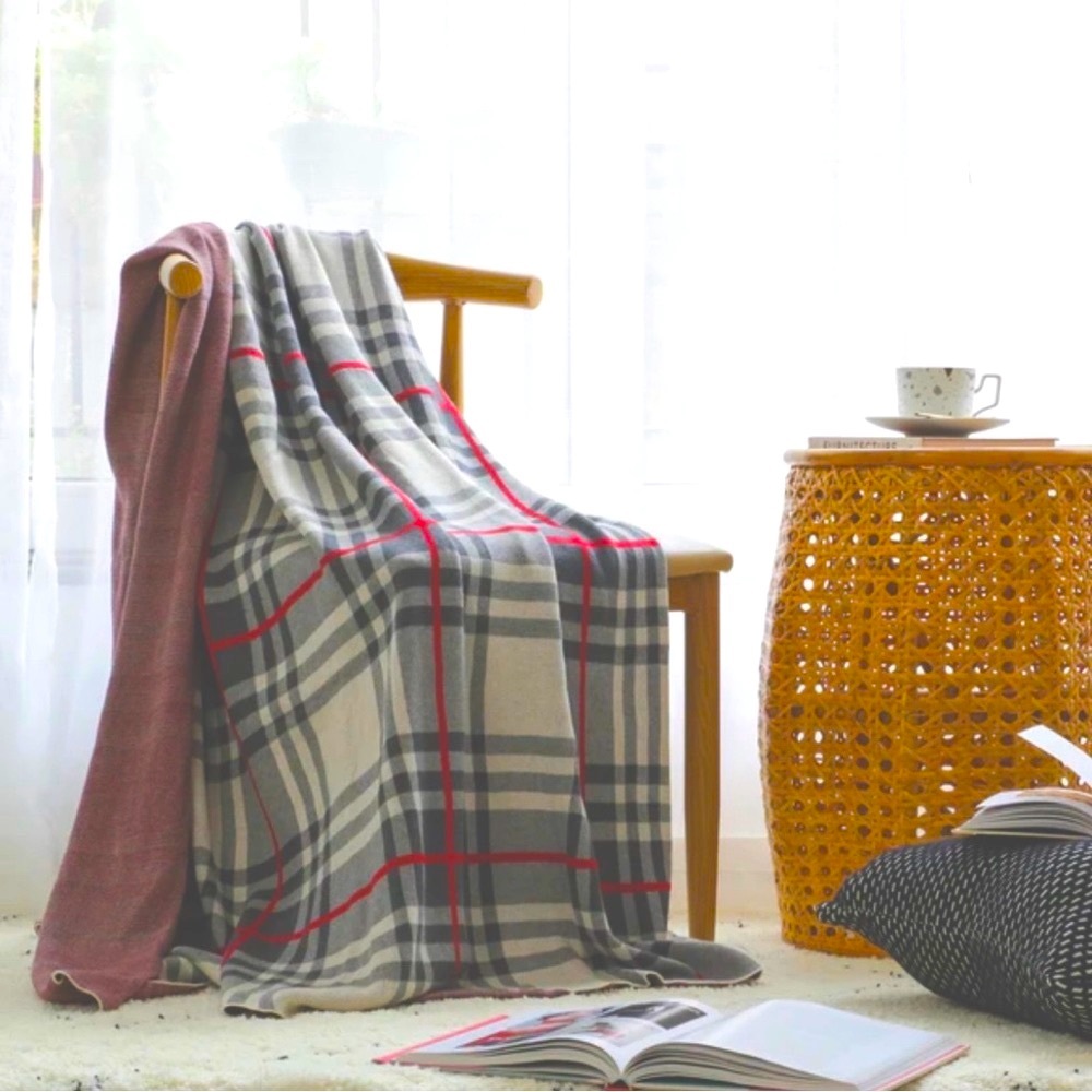 WELL DRESSED HOME Lightweight Red and Gray Cotton Plaid Throw Blanket #0815254